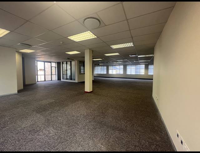 855M² OFFICE TO LET IN ILLOVO